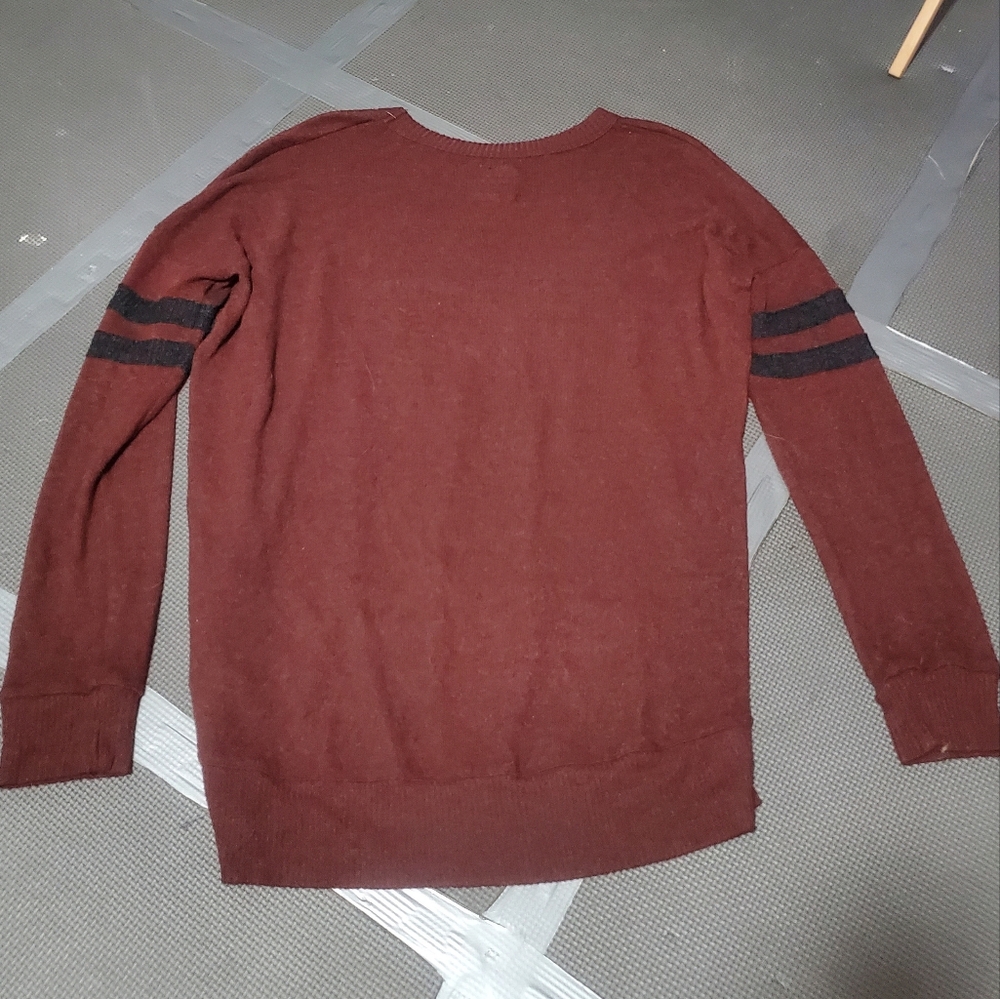 sweater - Picture 2 of 2